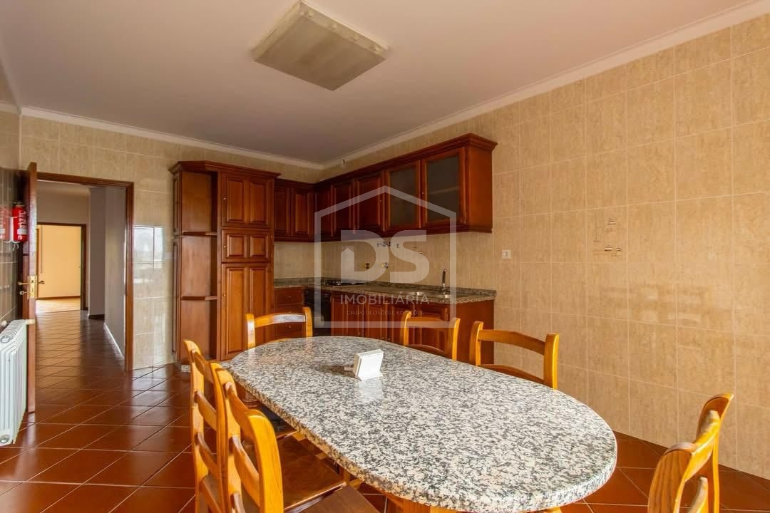 ARRENDAMENTO APARTAMENTO T2 NA LIXA